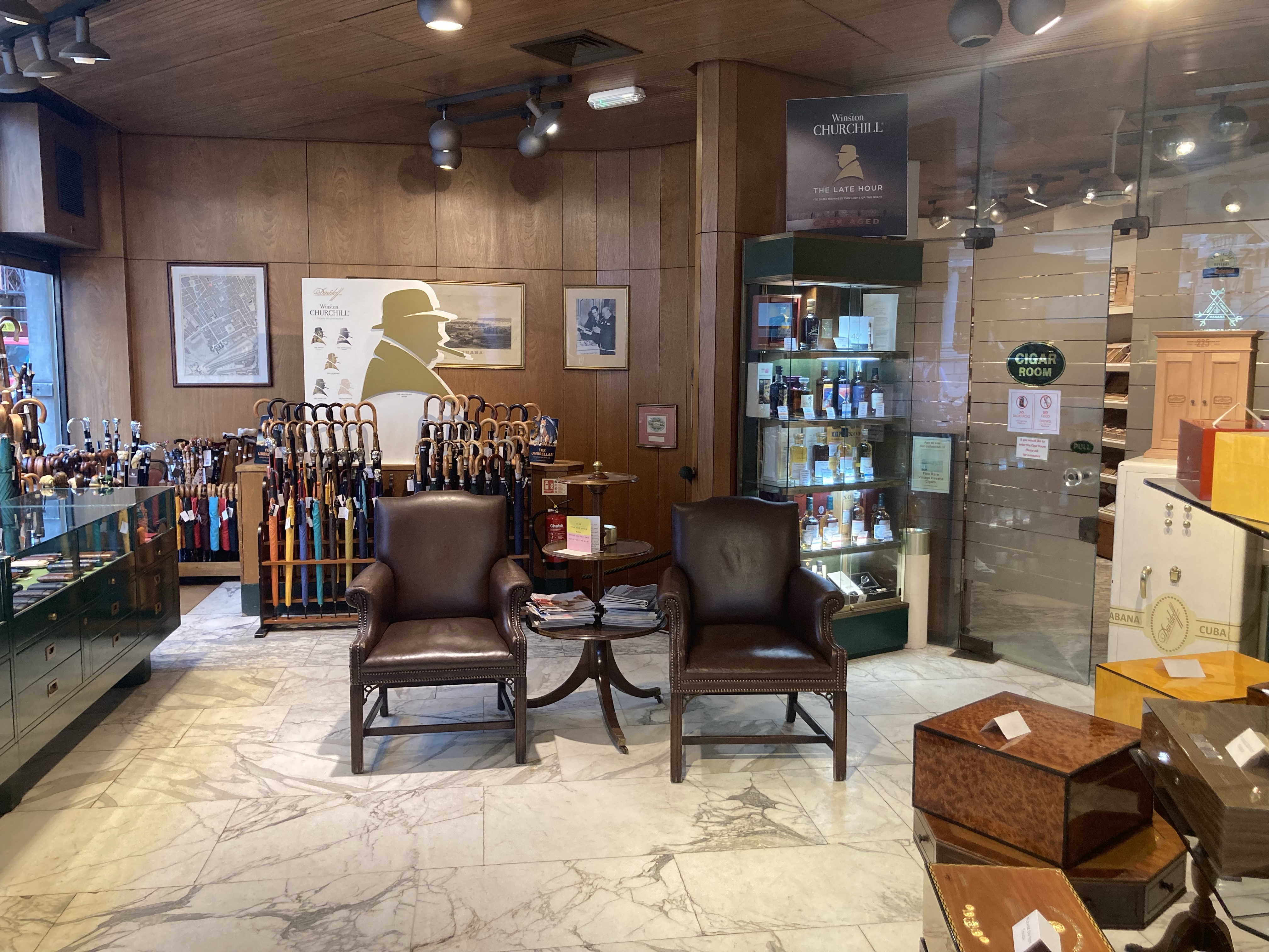 A visit to Davidoff of London cigar shop – with an unexpected and delightful ending!